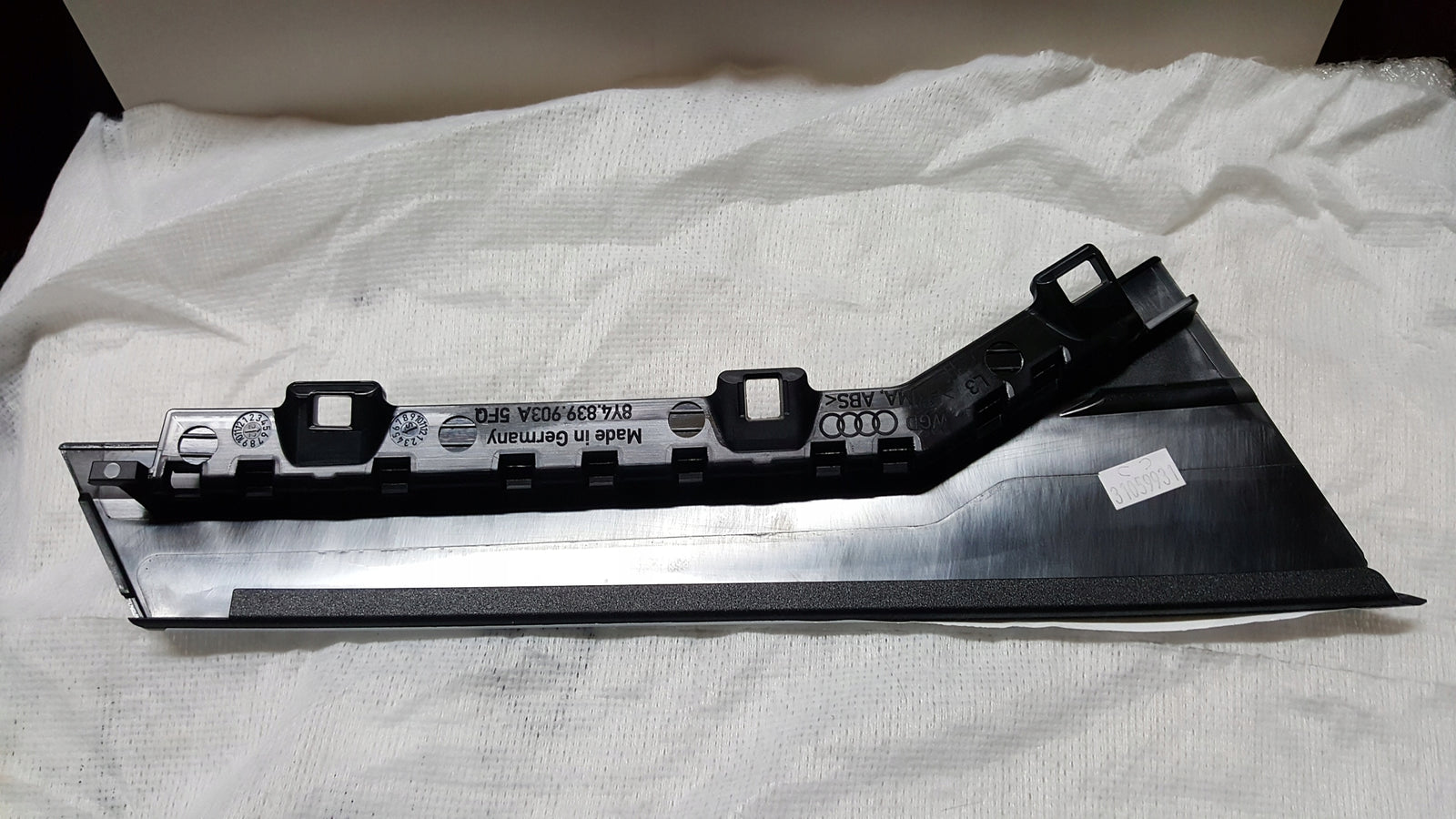 Osłona słupka C listwa drzwi AUDI A3 8Y4839903A