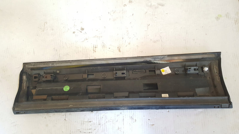 Listwa drzwi prawy tył AUDI Q3 8U0853970D demontaż