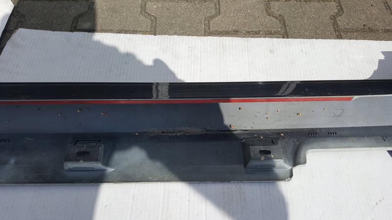Listwa progowa prawa VW PASSAT B8 3G0853858F demontaż