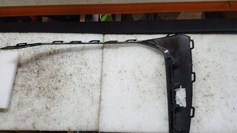 SQ7 4M LIFT Q7 LISTWA KRATKI ZDERZAKA LEWY PRZÓD SLINE 4M0807299A